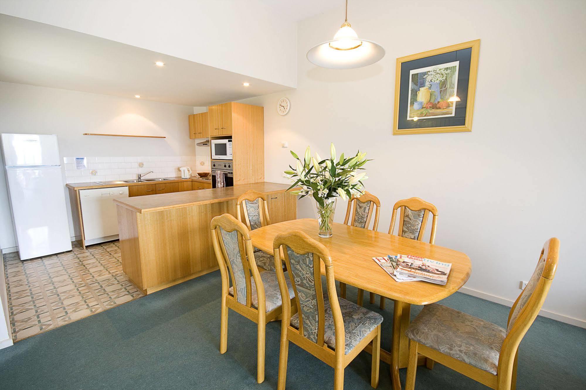 Lorne Ocean Sun Apartments Esterno foto